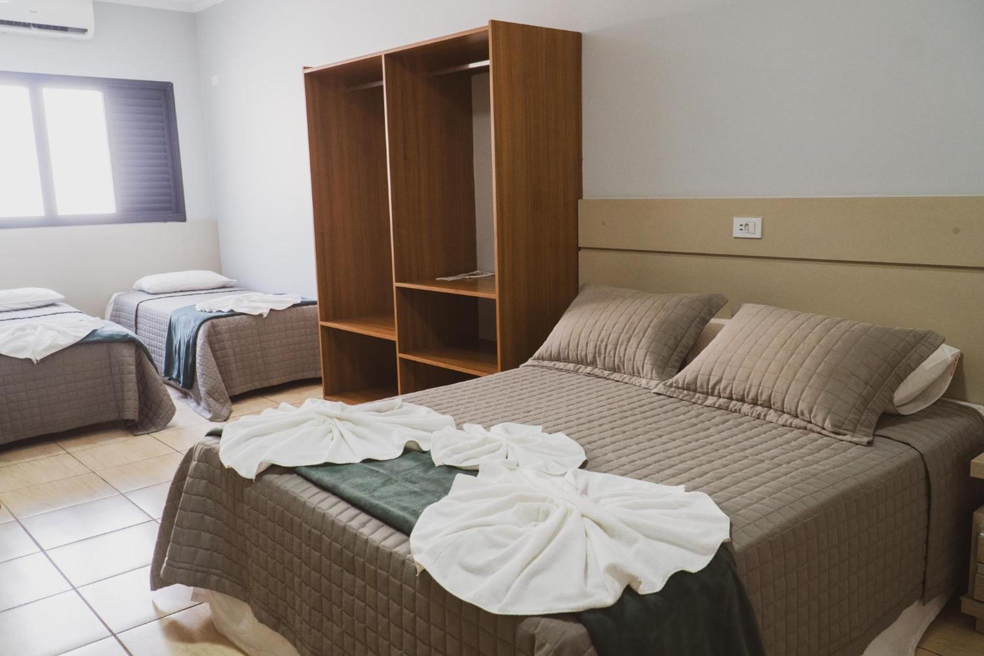 Hotel Casablanca Санта-Барбара-д'Уэсти Экстерьер фото
